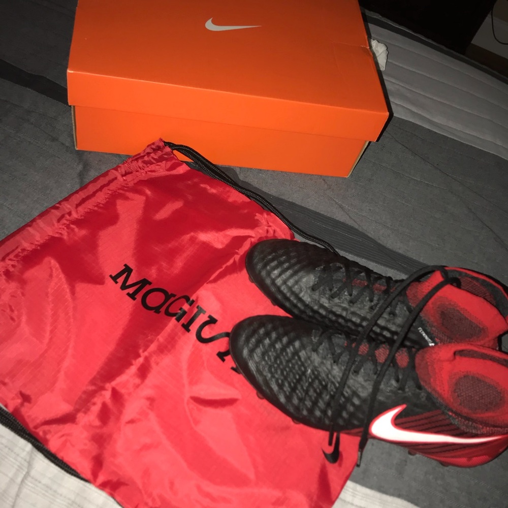Nike Magista Obra II FG. Soccer cleats, new!
